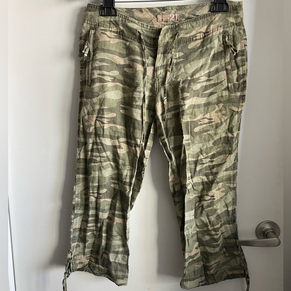 Vintage Y2K Camouflage Camo Linen & Cotton Forever 21 Crop Pants